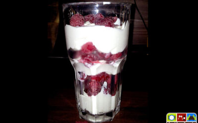 Mascarpone-Sahne-Creme mit Himbeeren
