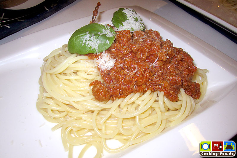 Spaghetti mit Sauce Bolognese